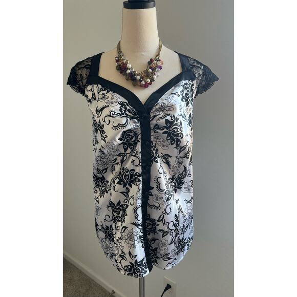 Studio 1940 Y2K Goth Black/White Satin/Lace Floral Button Down Blouse Top 18/20W - Picture 1 of 8